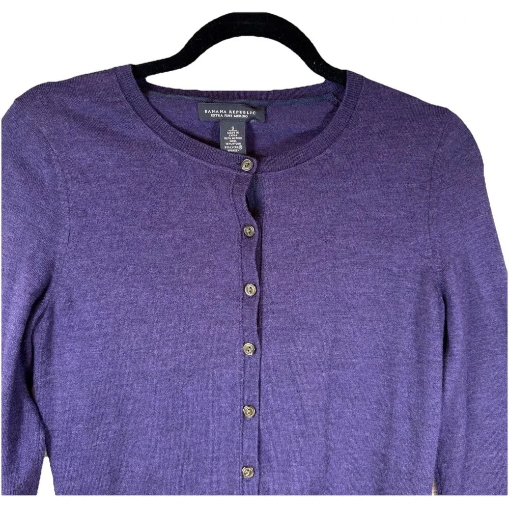 Banana Republic Sweater Cardigan Women‎ Small Extra Fine Merino Wool Purple